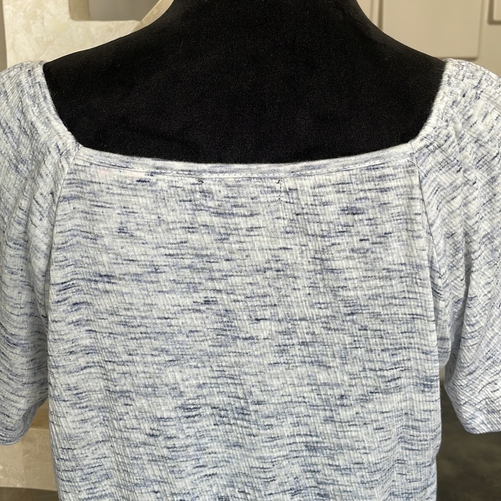 Verve Ami top white blue V neck short sleeve Size Medium - Picture 7 of 8